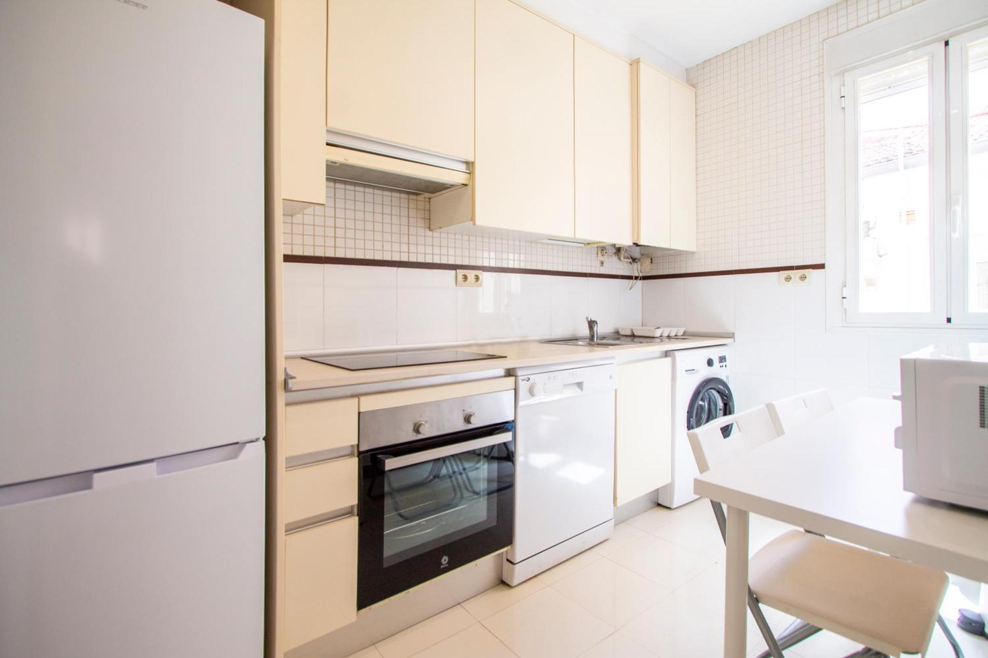 Apartamentos Dali Madrid Kültér fotó