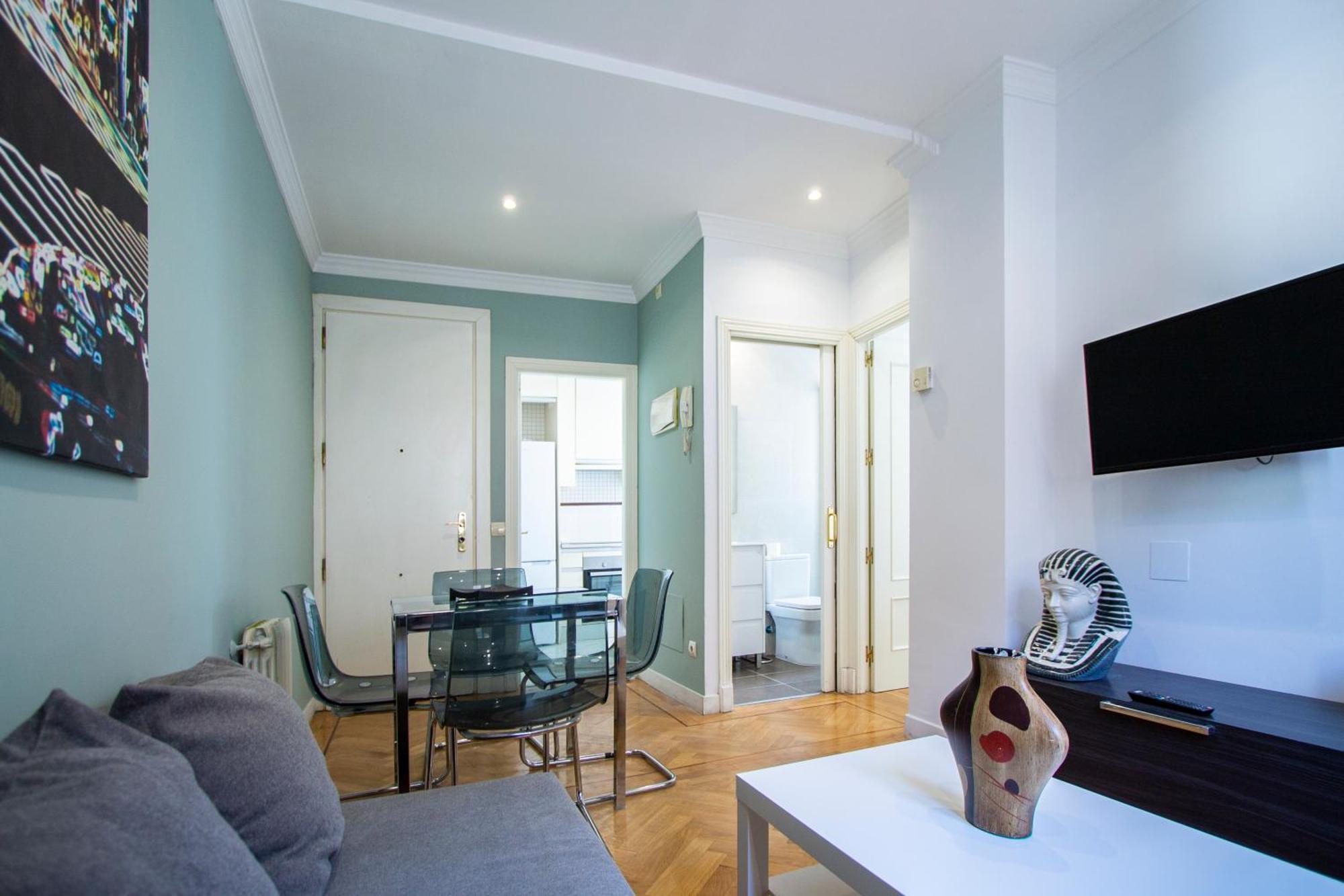 Apartamentos Dali Madrid Kültér fotó