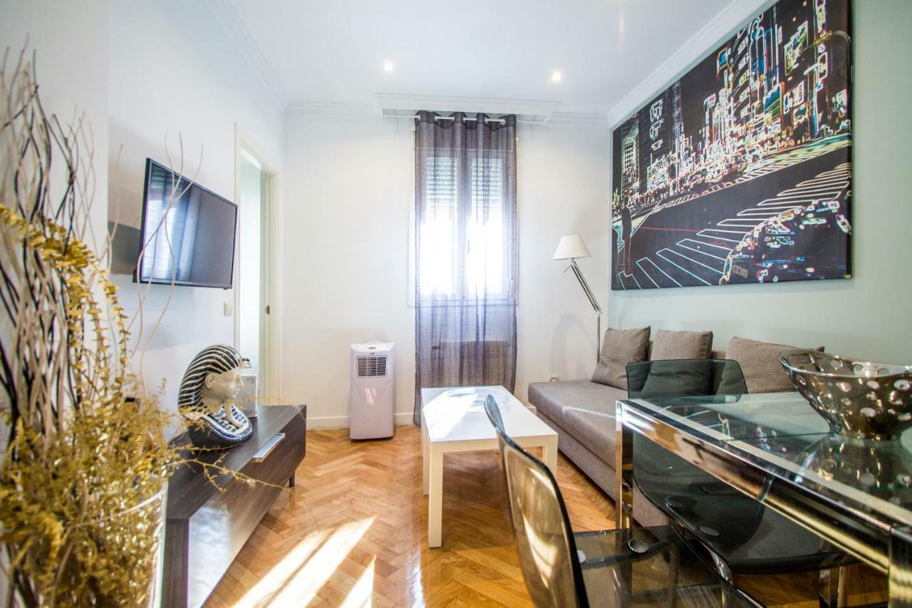 Apartamentos Dali Madrid Kültér fotó