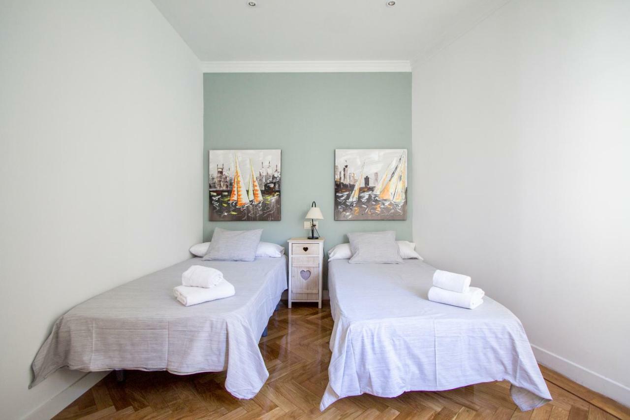 Apartamentos Dali Madrid Kültér fotó