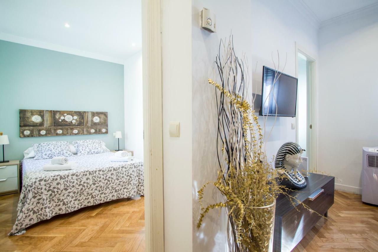 Apartamentos Dali Madrid Kültér fotó